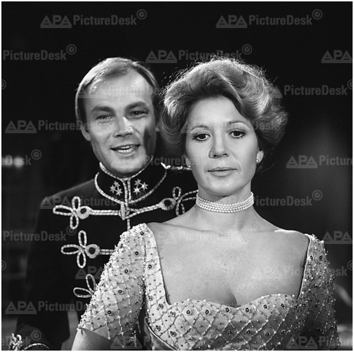 Olympia (TV- Film, ZDF, BRD 1980) Christiane Hrbiger, Klaus Maria Brandauer; Offizier, k. u.k.- Uniform